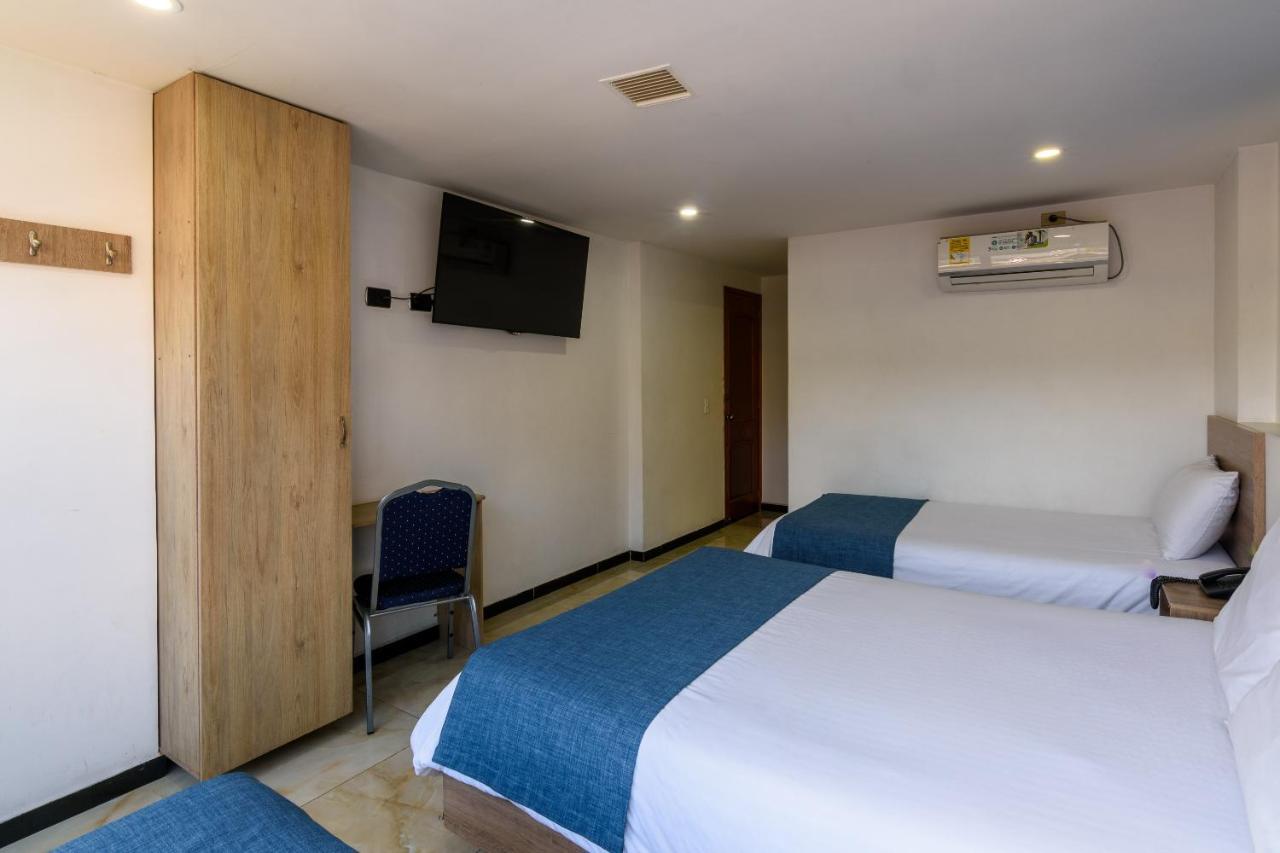 Hotel Med Estadio Μεντεγίν Εξωτερικό φωτογραφία